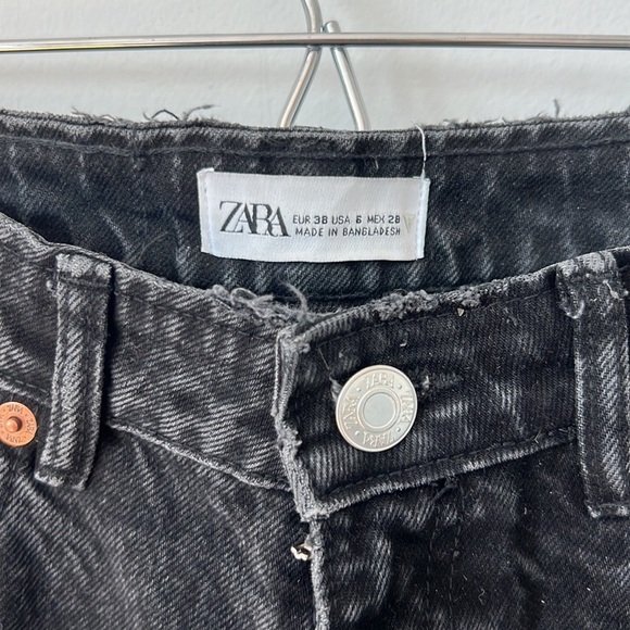ZARA High Rise Mom Jean - Black - Picture 2 of 4